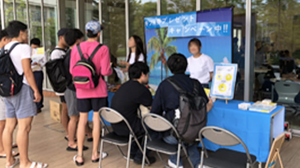 大学内ブース出展の実施風景