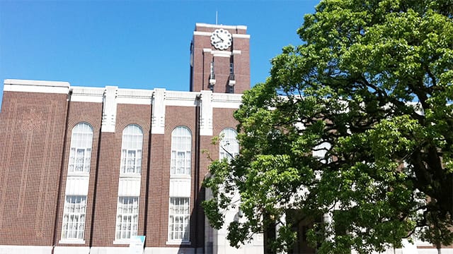 京都大学